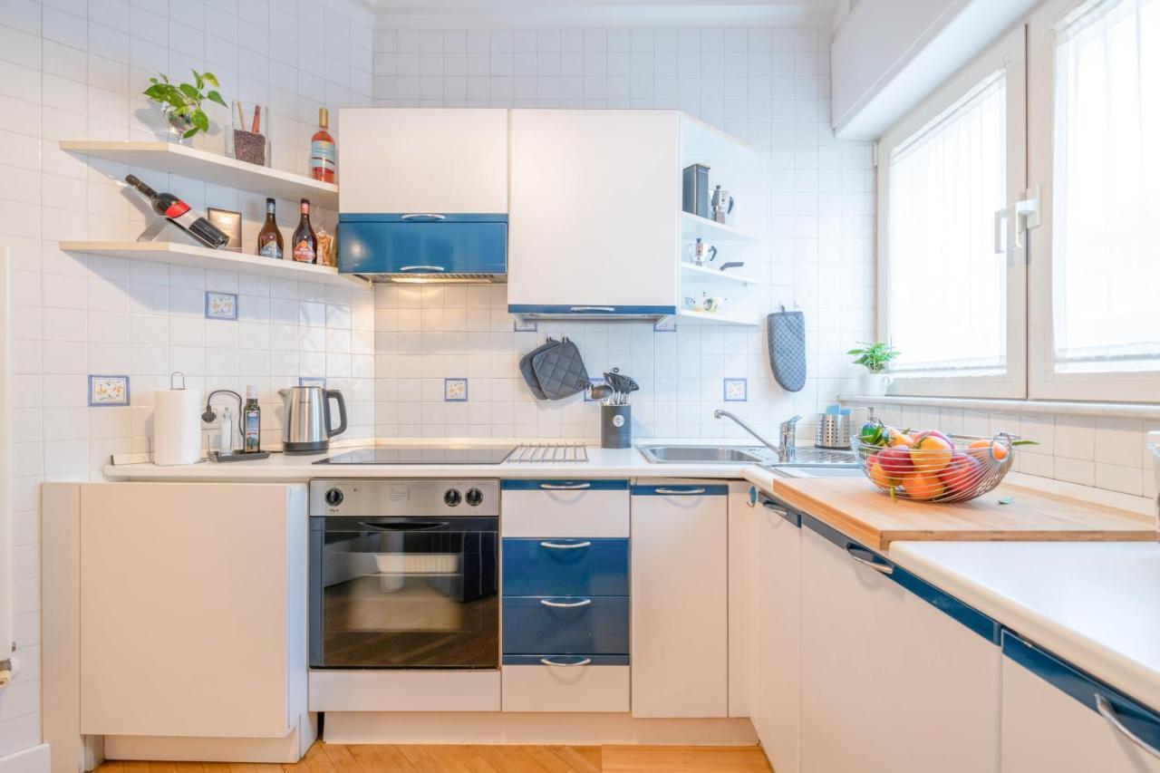 Modern Apartment To Relax In The City Center Bari Zewnętrze zdjęcie